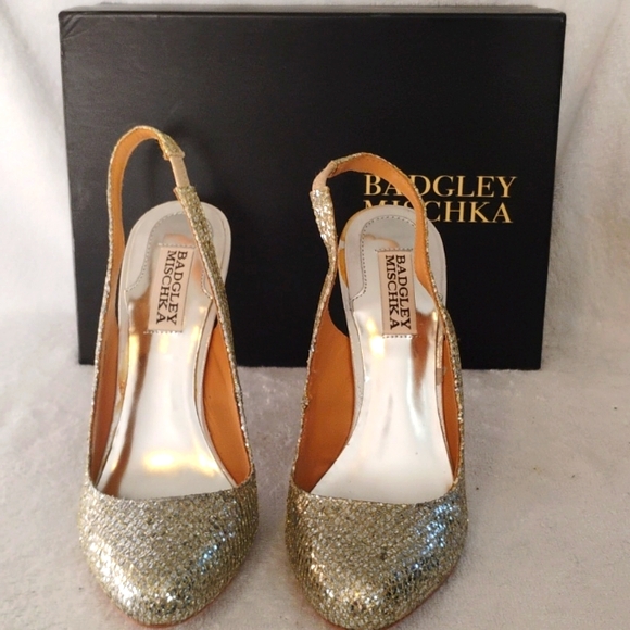 Badgley Mischka Shoes - Badgley Mischka Kiss-Kiss Gold/Silver Heels Size 7.5